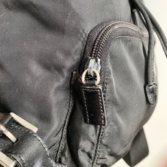100% authentic PRADA Tessuto Vela Nero
classic medium backpack - Picture 12 of 16